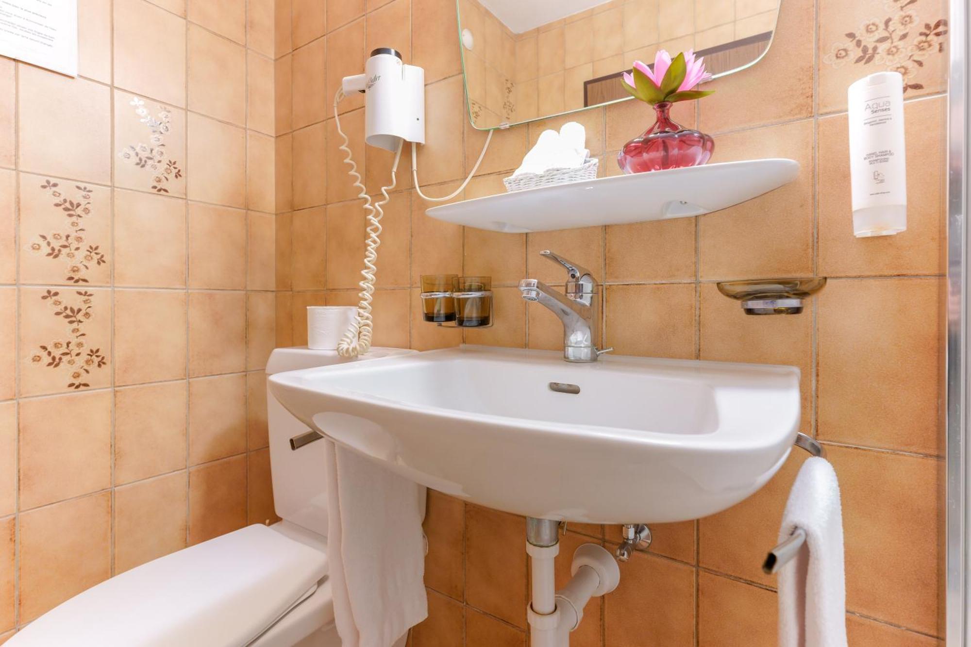 Hotel Du Grand-Pre Marly-le-Grand Dış mekan fotoğraf