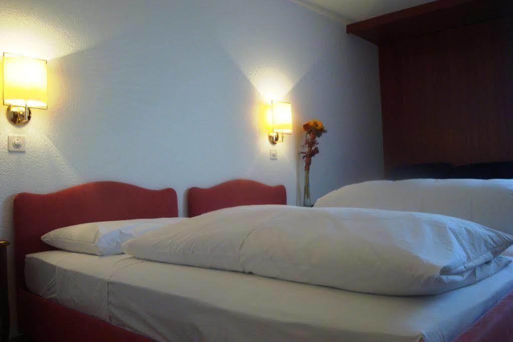 Hotel Du Grand-Pre Marly-le-Grand Dış mekan fotoğraf
