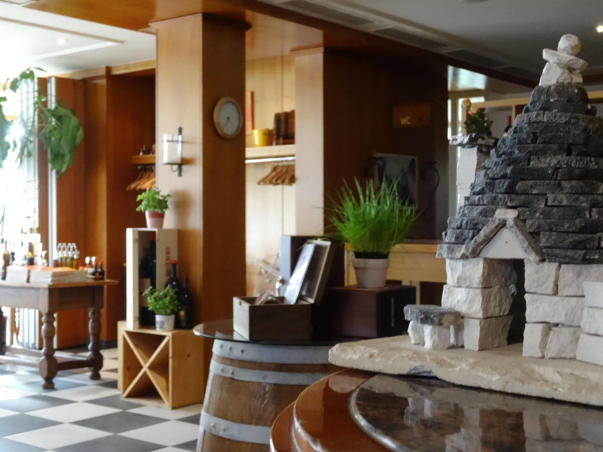 Hotel Du Grand-Pre Marly-le-Grand Dış mekan fotoğraf